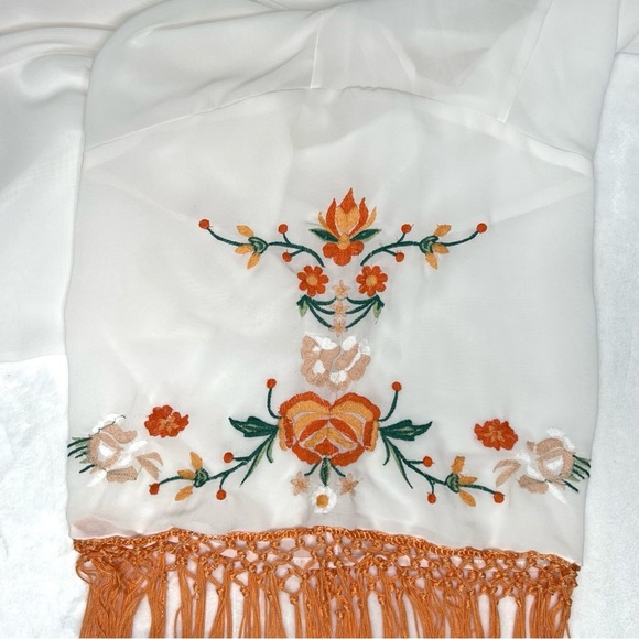 Fringe Kimono Floral Boho Festival Embroidered White Orange Flowers Medium Cato - Picture 9 of 17